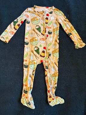 Bums & roses Kids Beige Sushi Print One-Piece Pajamas
